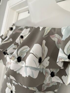 Banana Republic Floral off the shoulder Ruffle neckline Dress in Taupe neutrals